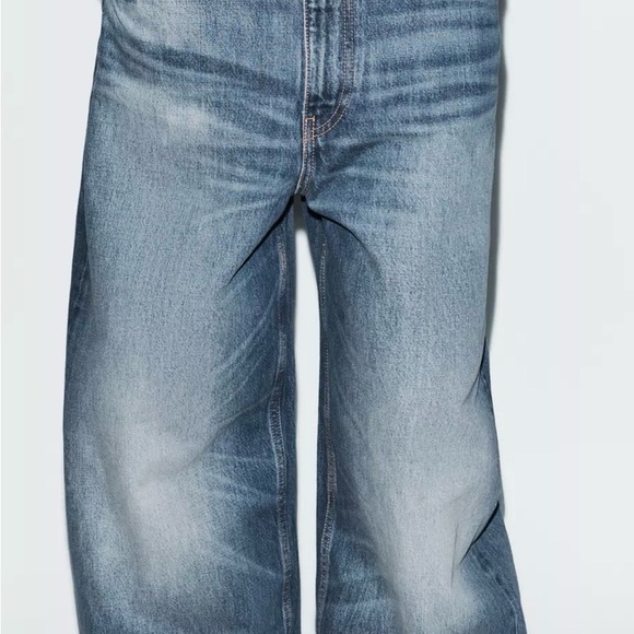 Zara Oversized Wide-Leg Washed Denim Jeans - Light Blue - Picture 2 of 10